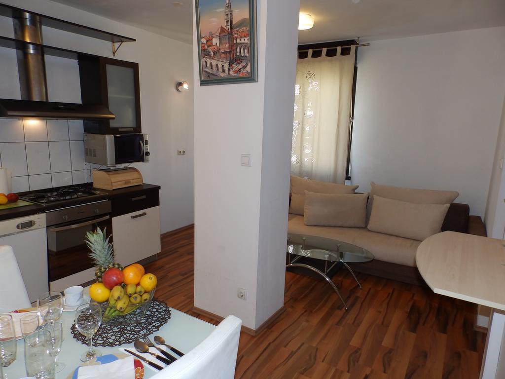 Apartment Davor Split Exteriör bild